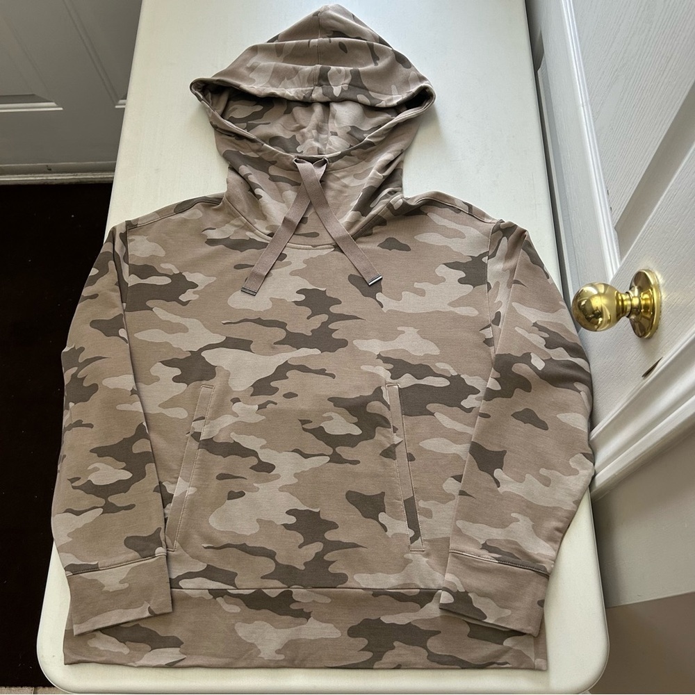 Banana Republic Women’s Baby Terry Hoodie Camo Print Size XS - Picture 13 of 13